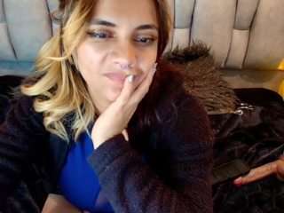kiara-cruz live webcam show