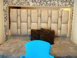 kiara-cruz live webcam show