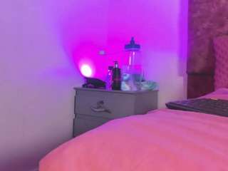 laurengarciaa's CamSoda show and profile