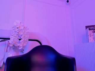 Live webcam model liia-sweet on Soda Cams
