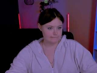 lola-moans Live Webcam on CamSoda