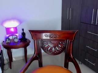 nahiara-santana live cam profile