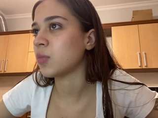 pearlieszumski live cam profile