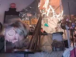 89madambee68 live webcam show