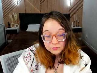 aleks-caster live cam profile