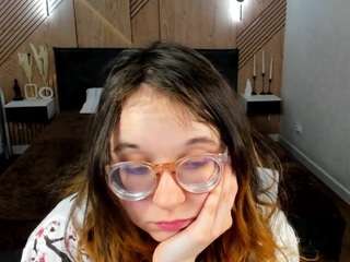 aleks-caster live cam profile