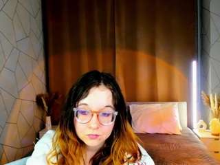 le modèle aleks-caster est en webcam porno dans un show sur le site camsoda, il possède les tags suivants: ass,solo,pretty,pussy,role play,roleplay,sex,sexy,sexydance,show,small ass,small tits,strip,normal,striptease,student,sweet,sweety,teen (18+),twerk