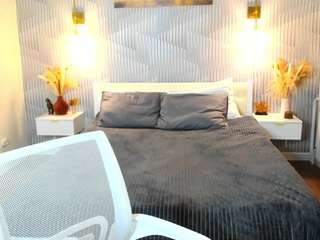 aleks-caster's CamSoda show and profile