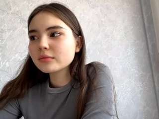 le modèle alysiamerkowitz est en webcam porno dans un show sur le site camsoda, il possède les tags suivants: average,black hair,blowjob,brown eyes,fingering,full nudity,pov,small tits,teen 18,young adult,hd