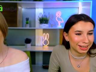 ameliaa-sweet's CamSoda show and profile