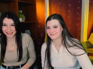 ameliaa-sweet's CamSoda show and profile