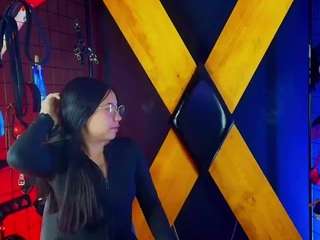 Live webcam model candyqueennquaver on Soda Cams