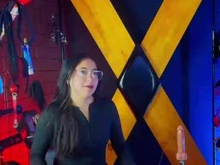 Live webcam model candyqueennquaver on Soda Cams