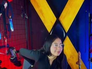 Live webcam model candyqueennquaver on Soda Cams