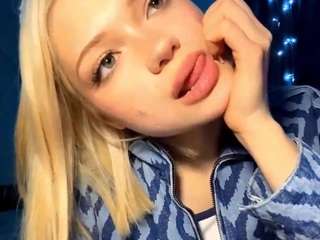 francesphelka Live Webcam on CamSoda