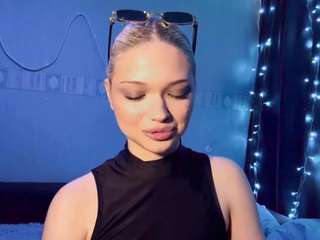 francesphelka Live Webcam on CamSoda