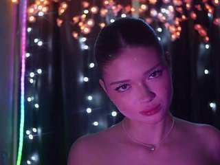 Lucy live cam