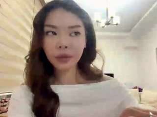 sarinadutka Live Webcam on CamSoda