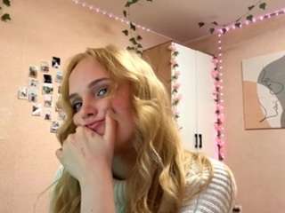 yuettevedia Live Webcam on CamSoda