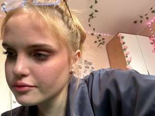 yuettevedia Live Webcam on CamSoda