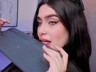 Live webcam model alexathaylor on Soda Cams