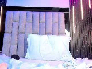 le modèle camilaparisi est en webcam porno dans un show sur le site camsoda, il possède les tags suivants: anal,orgasm,twerk,teen (18+),tattoos,squirter,shaved pussy,sexy,red hair,anal toys,public,no drinking,lovense,full nudity,fingering,feet,erotic dance,dildo,brown eyes,blowjob