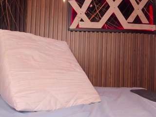 CamilaParisi live cam preview