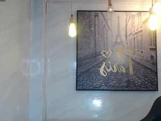 Evy-Lux-V
