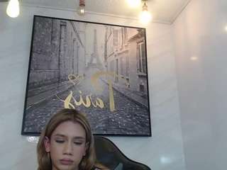 evy-lux-v