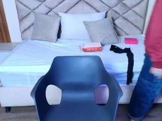 laracooper live cam profile