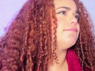 ninna-curly's CamSoda show and profile