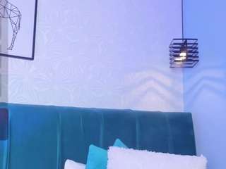 ninna-curly live webcam show