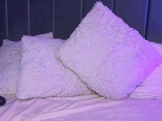 ninna-curly live webcam show