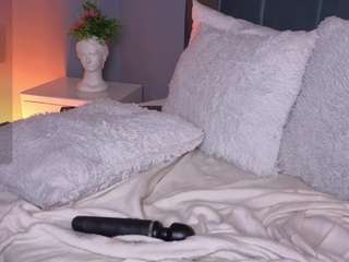 ninna-curly live cam
