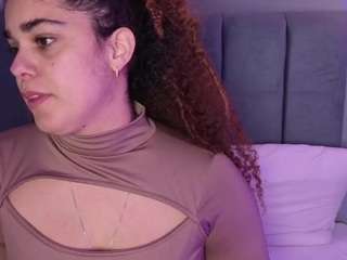 ninna-curly live cam