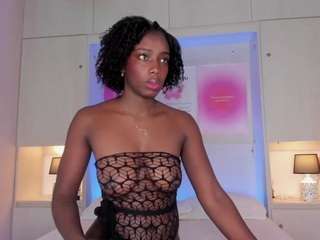 Live webcam model oshwn on Soda Cams