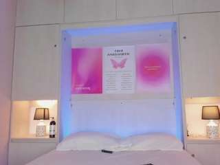 Live webcam model oshwn on Soda Cams