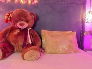 shainabonne's CamSoda show and profile