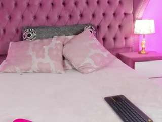 le modèle shainabonne est en webcam porno dans un show sur le site camsoda, il possède les tags suivants: anal,anal toys,toys,tattoos,strip,skinny,shaved pussy,sexy,pussy,public,orgasm,nature,lovense,fingers,fetish,feet,drinking,domination,dildo or vibrator,dildo