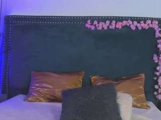 ShainaBonne live webcam show