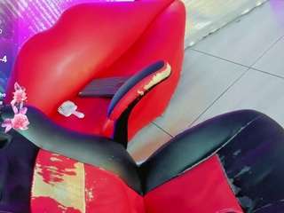 le modèle suzume-mendez est en webcam porno dans un show sur le site camsoda, il possède les tags suivants: average,big cock,black hair,brown eyes,dirty talk,facial piercings,flat chested,gape,orgasm,smoking,hd