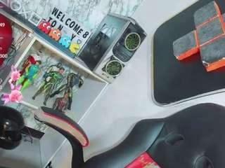 suzume-mendez Sex Cam Show