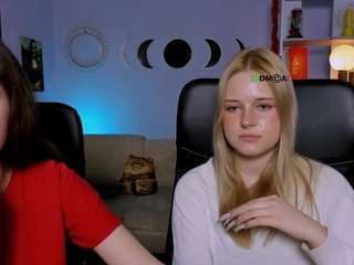 le modèle trixy-melison est en webcam porno dans un show sur le site camsoda, il possède les tags suivants: ahegao,skinny,naked,natural,no drinking,no smoking,orgasm,public,sex toys,sexy,smoking,lush,solo,strip,striptease,tease,teen 18,twerk,wet,young adult