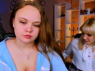 trixy-melison Live Webcam on CamSoda