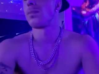 YoPapiTyPeShYt