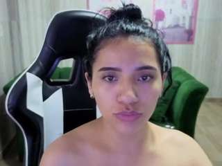 Live webcam model zedin02-t on Soda Cams