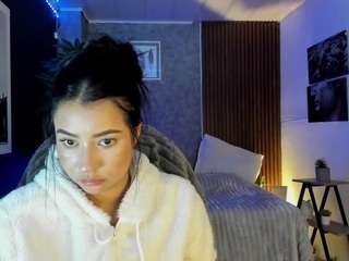 Live webcam model antonellaluxx on Soda Cams