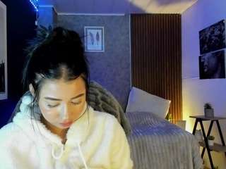 Live webcam model antonellaluxx on Soda Cams