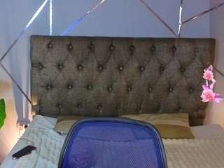 antonellaluxx webcam