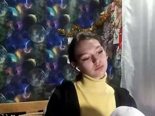 chandrateresi's CamSoda show and profile